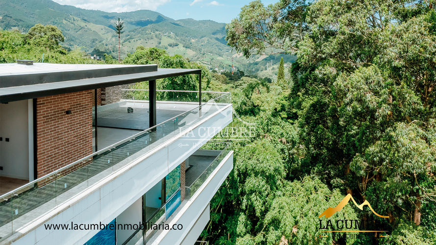 Apartamento en venta en Loma Del Escobero, Envigado · foto 14 de 15