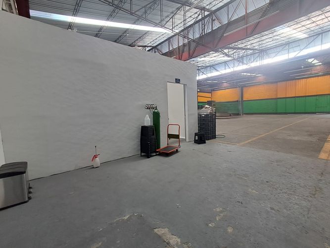 Bodega en arriendo en Conjunto Cerrado Zapan, Dosquebradas, 1200 m² · foto 5 de 12