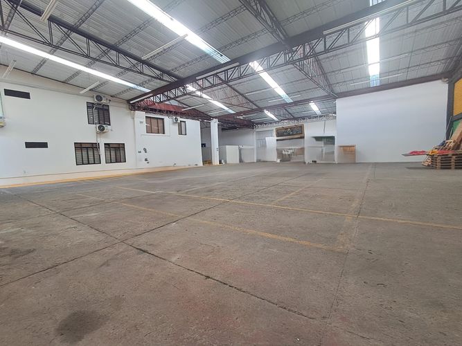 Bodega en arriendo en Conjunto Cerrado Zapan, Dosquebradas, 1200 m² · foto 6 de 12
