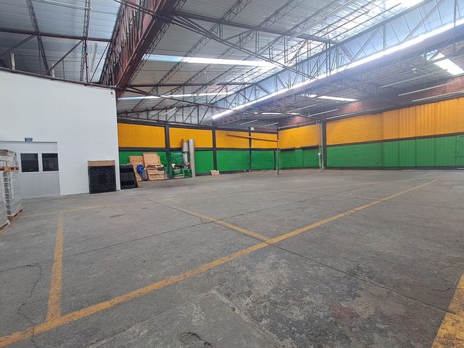 Bodega en arriendo en Conjunto Cerrado Zapan, Dosquebradas, 1200 m² · foto 8 de 12