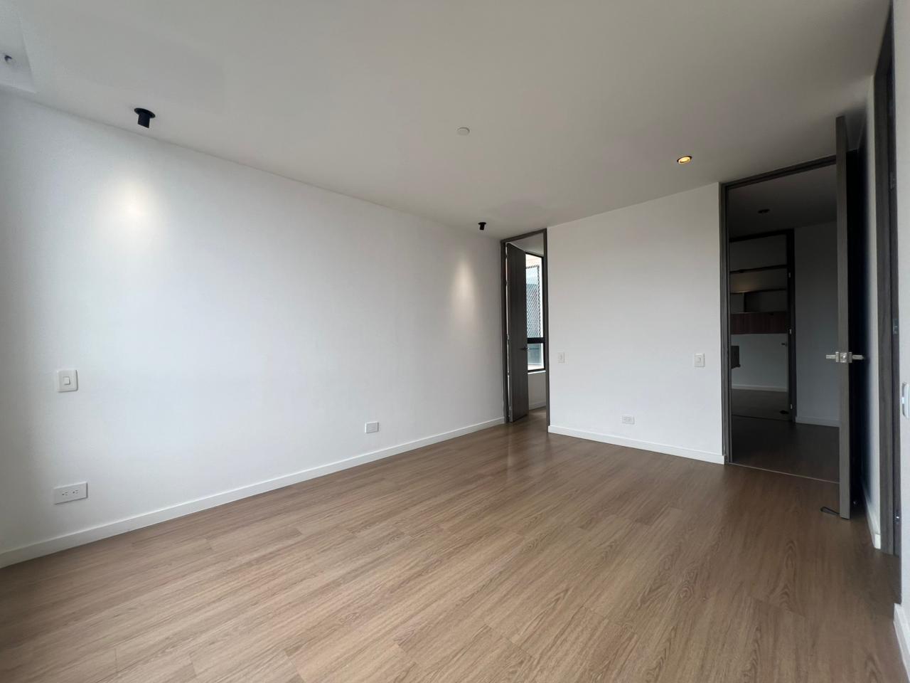 Apartamento en arriendo en La Pradera, Envigado · foto 11 de 15