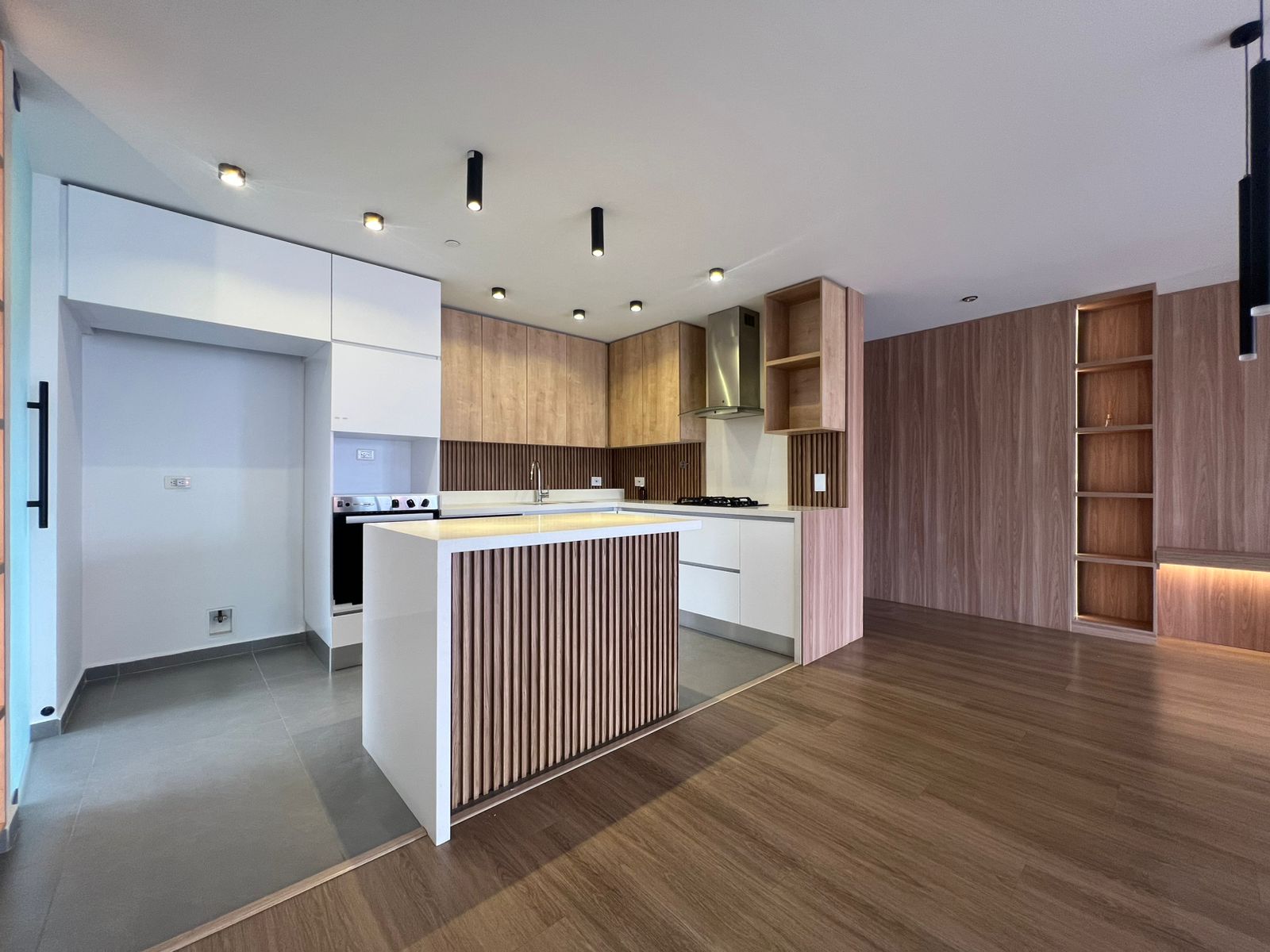 Apartamento en arriendo en La Pradera, Envigado · foto 4 de 15