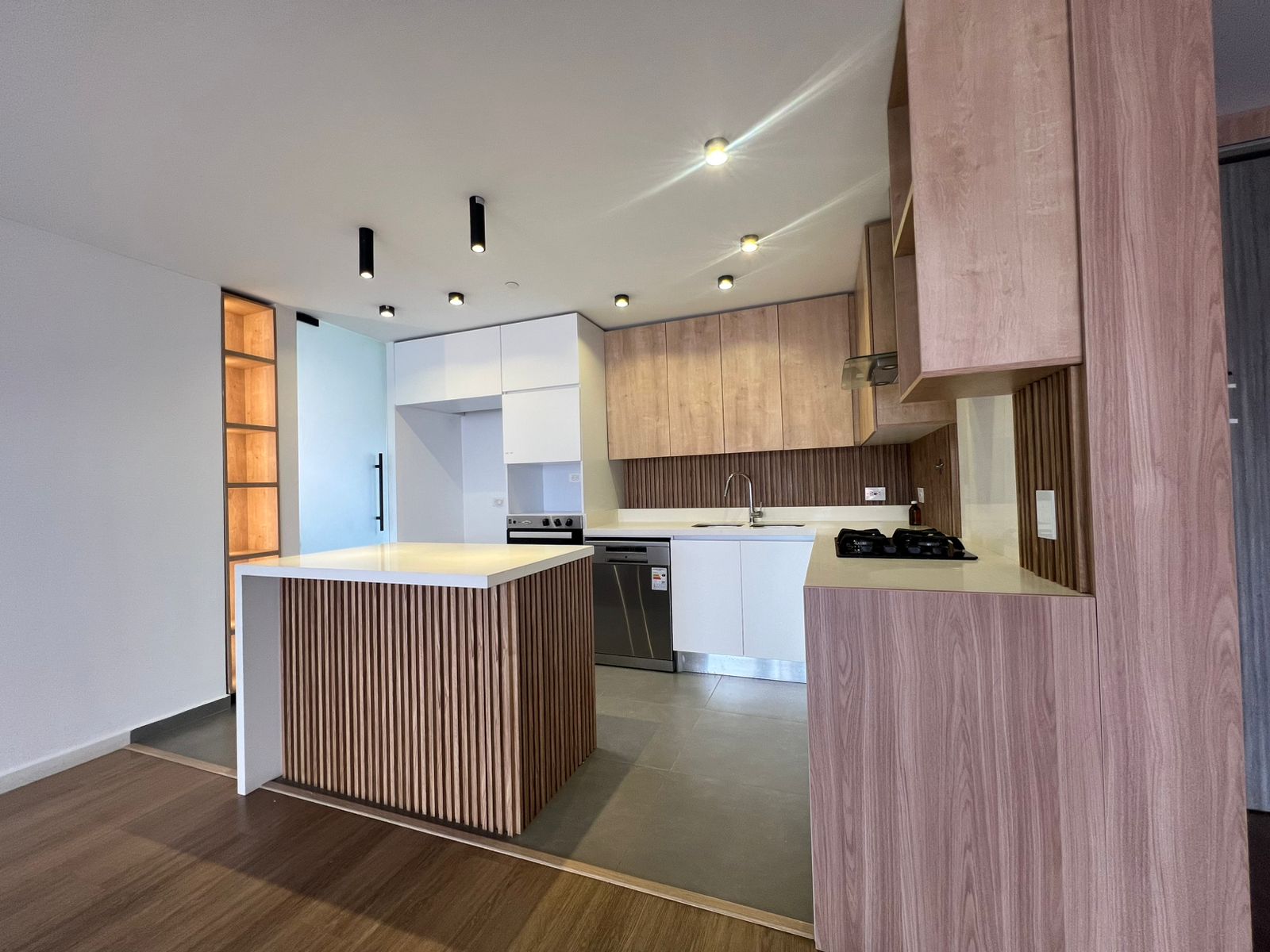 Apartamento en arriendo en La Pradera, Envigado · foto 5 de 15