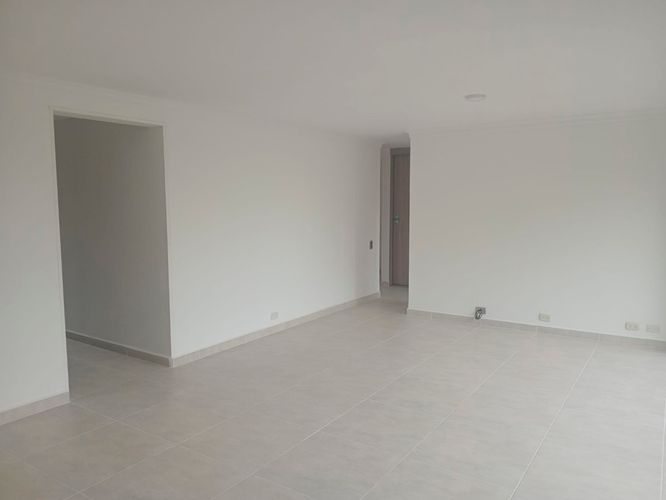 Apartamento de 3 alcobas en arriendo en El Poblado, Medellín, 100 m² · foto 5 de 16