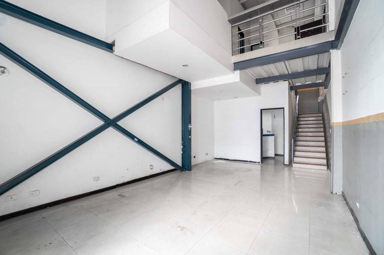 Edificio en venta en Granada, Cali, 370 m² · foto 3 de 17