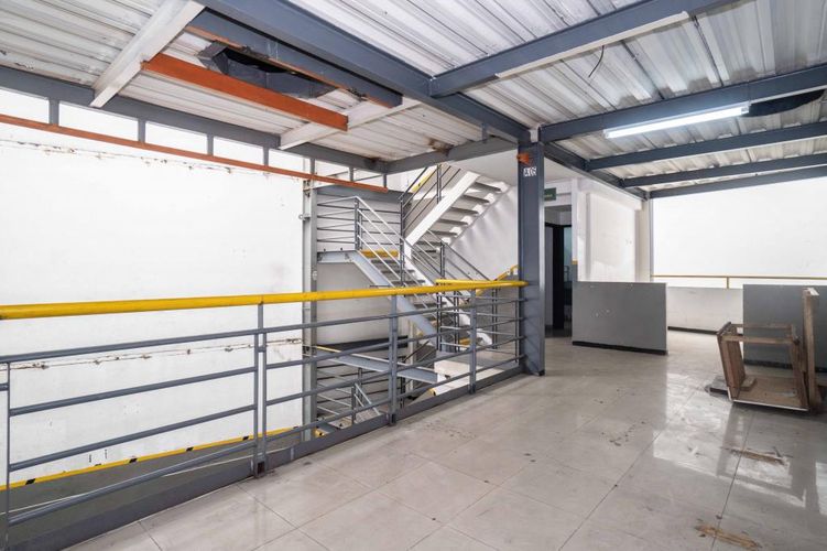 Edificio en venta en Granada, Cali, 370 m² · foto 9 de 17