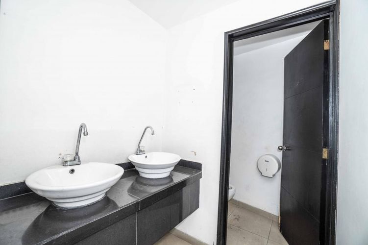 Edificio en venta en Granada, Cali, 370 m² · foto 15 de 17
