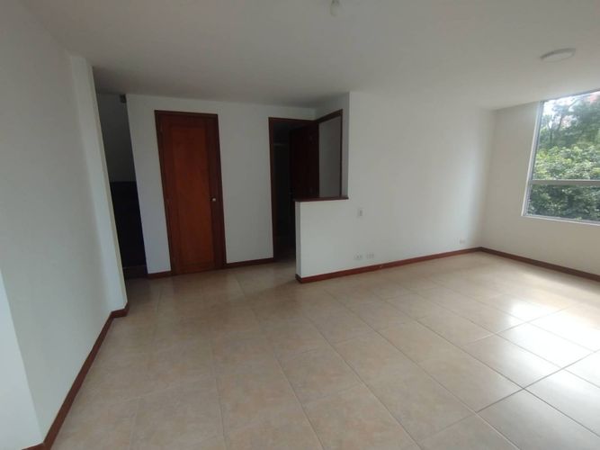Apartamento de 3 alcobas en arriendo en El Poblado, Medellín, 117 m² · foto 2 de 23