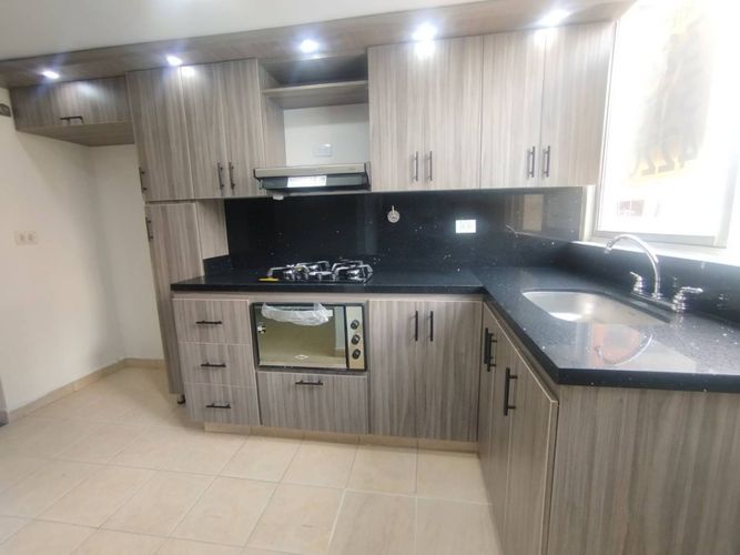 Apartamento de 3 alcobas en arriendo en El Poblado, Medellín, 117 m² · foto 7 de 23