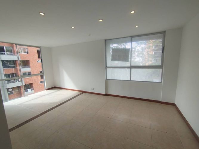 Apartamento de 3 alcobas en arriendo en El Poblado, Medellín, 117 m² · foto 12 de 23