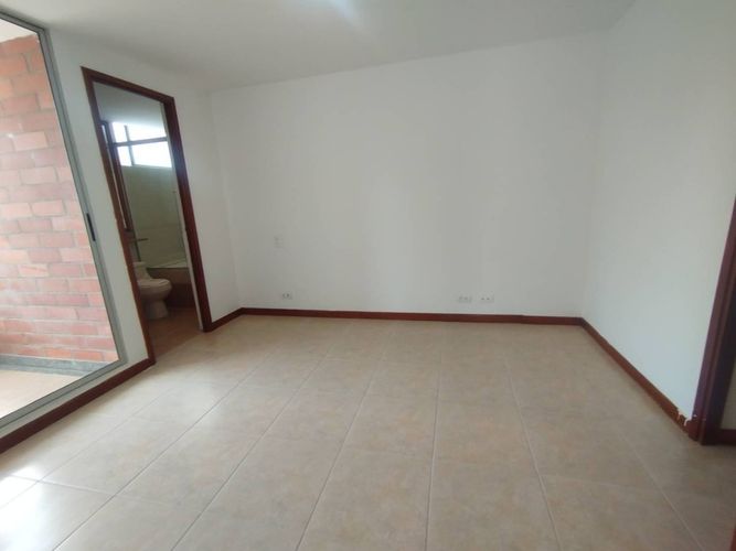 Apartamento de 3 alcobas en arriendo en El Poblado, Medellín, 117 m² · foto 15 de 23