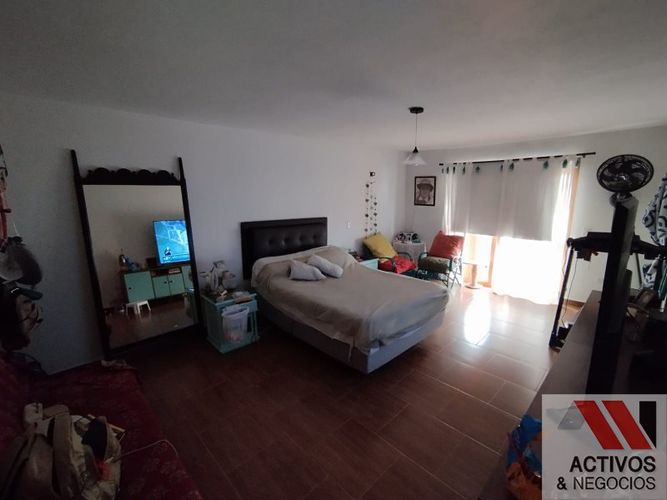 Casa de 3 alcobas en venta en Villa Del Oriente, Villavicencio, 205 m² · foto 6 de 11