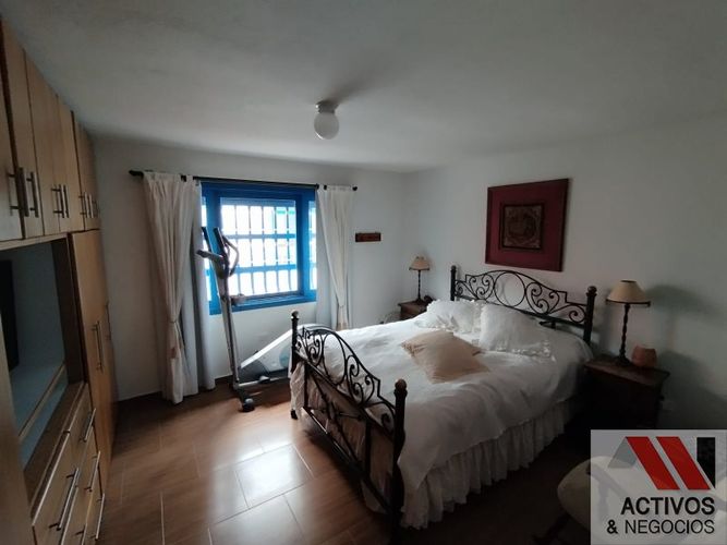 Casa de 3 alcobas en venta en Villa Del Oriente, Villavicencio, 205 m² · foto 9 de 11
