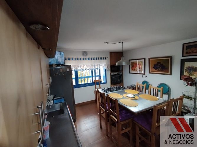 Casa de 3 alcobas en venta en Villa Del Oriente, Villavicencio, 205 m² · foto 10 de 11