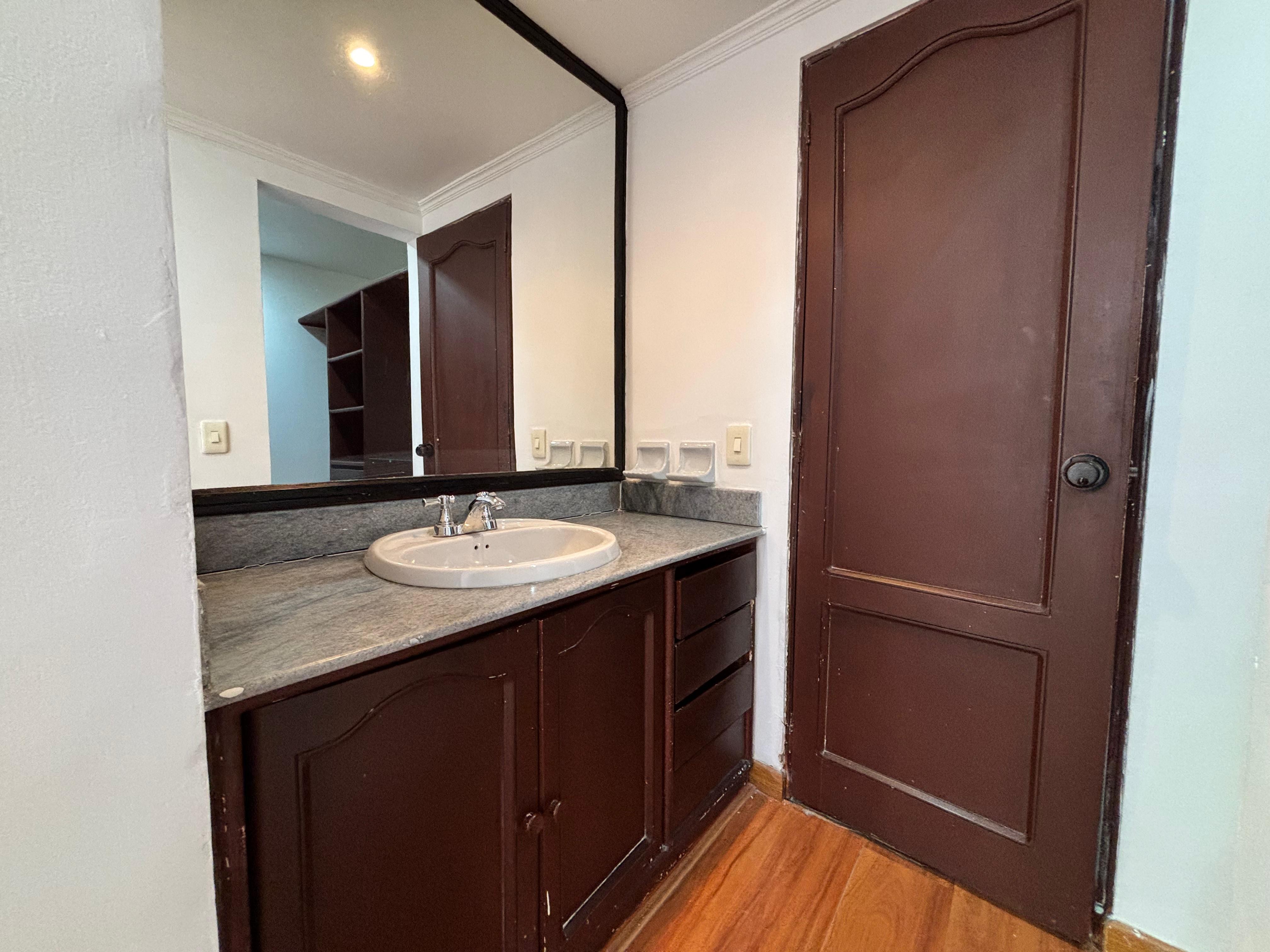 Apartamento en venta en El Chico, Bogotá · foto 7 de 16