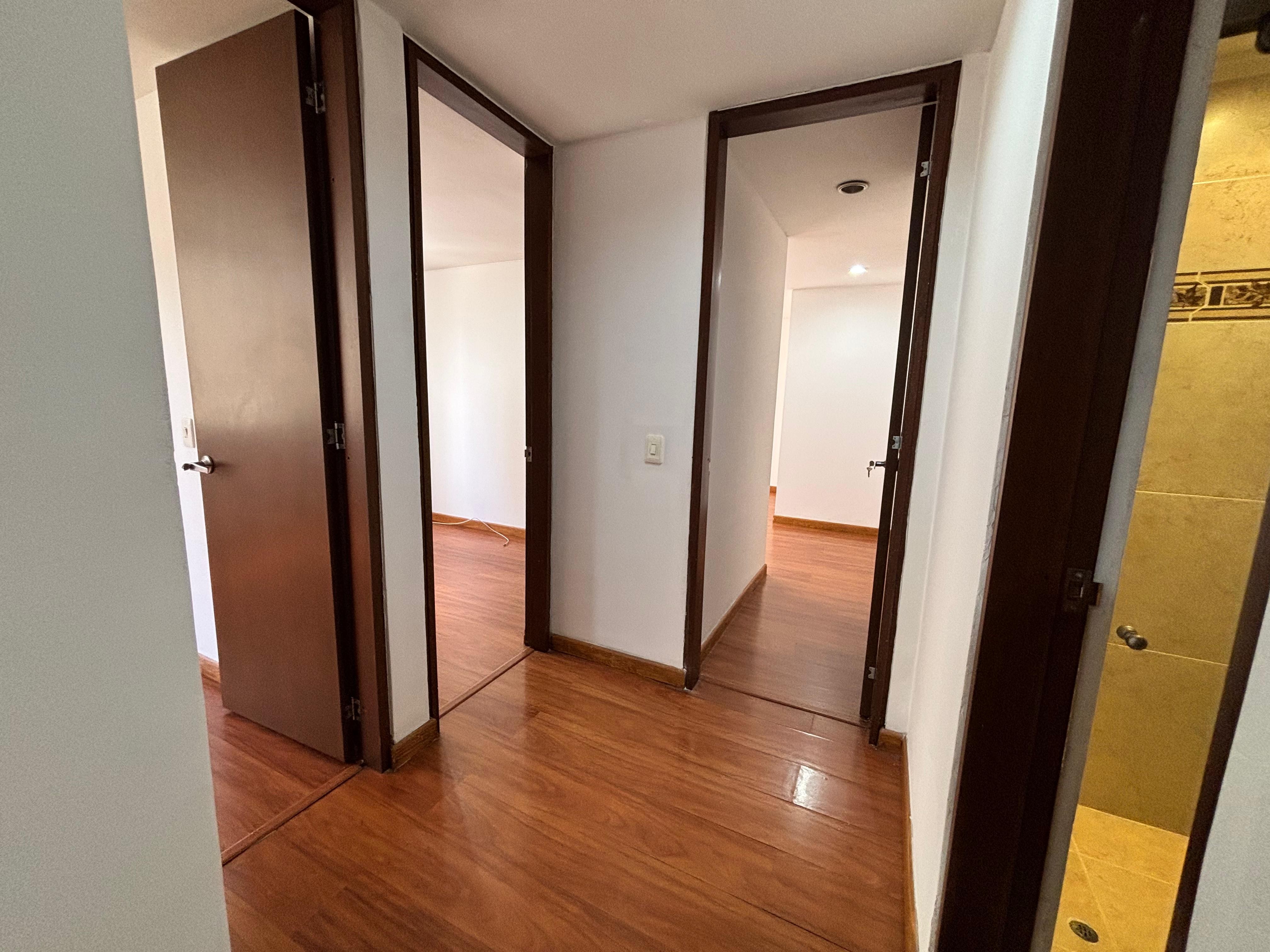 Apartamento en venta en El Chico, Bogotá · foto 3 de 16