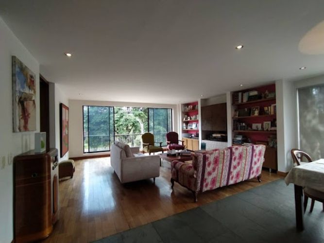 Apartamento de 3 alcobas en venta en San Patricio, Bogotá, 205 m² · foto 5 de 24