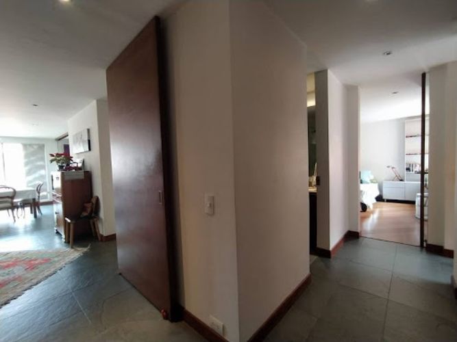 Apartamento de 3 alcobas en venta en San Patricio, Bogotá, 205 m² · foto 9 de 24