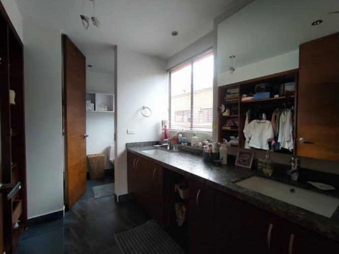 Apartamento de 3 alcobas en venta en San Patricio, Bogotá, 205 m² · foto 11 de 24