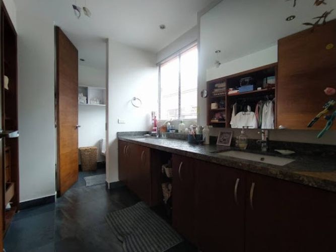Apartamento de 3 alcobas en venta en San Patricio, Bogotá, 205 m² · foto 12 de 24