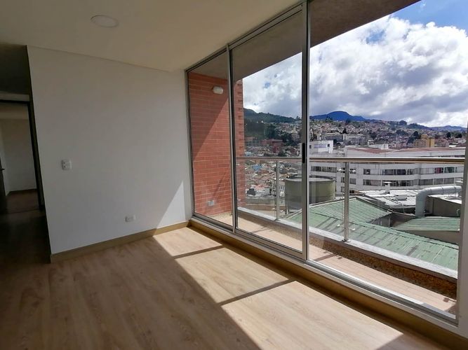 Apartamento de 2 alcobas en venta en La Catedral, Bogotá, 64 m² · foto 13 de 24