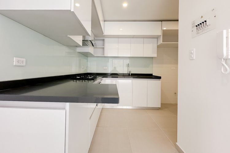 Apartamento de 3 alcobas en venta en Acacias, Bogotá, 98 m² · foto 3 de 24