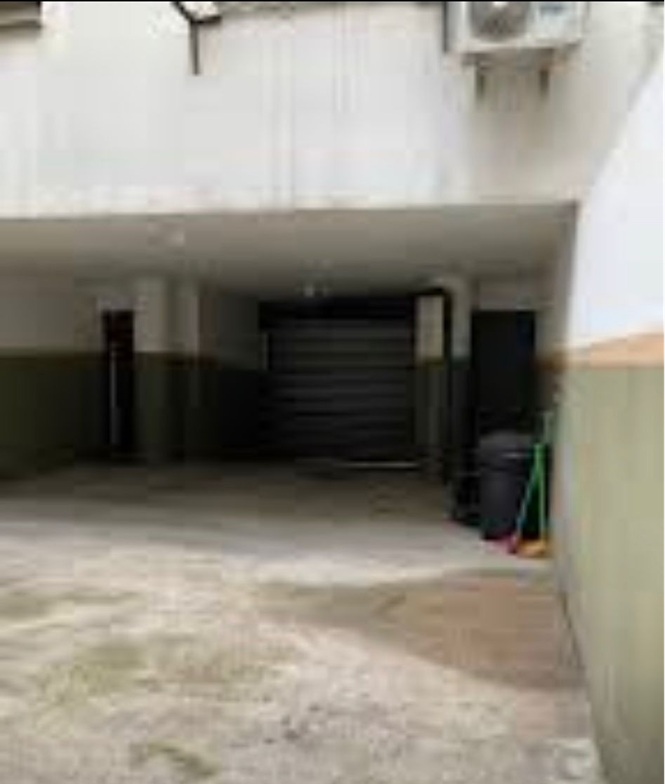 ALQUILER GARAJE EN ZONA AGUADA, A PASOS DEL PALACIO LEGISLATIVO Y DEL CENTRO, SIN GASTOS COMUNES · Foto 2