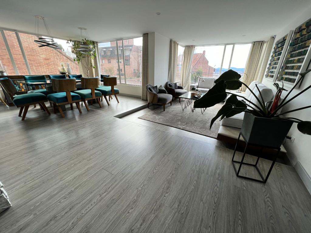 Apartamento en venta en Chicó Alto, Bogotá · foto 2 de 24