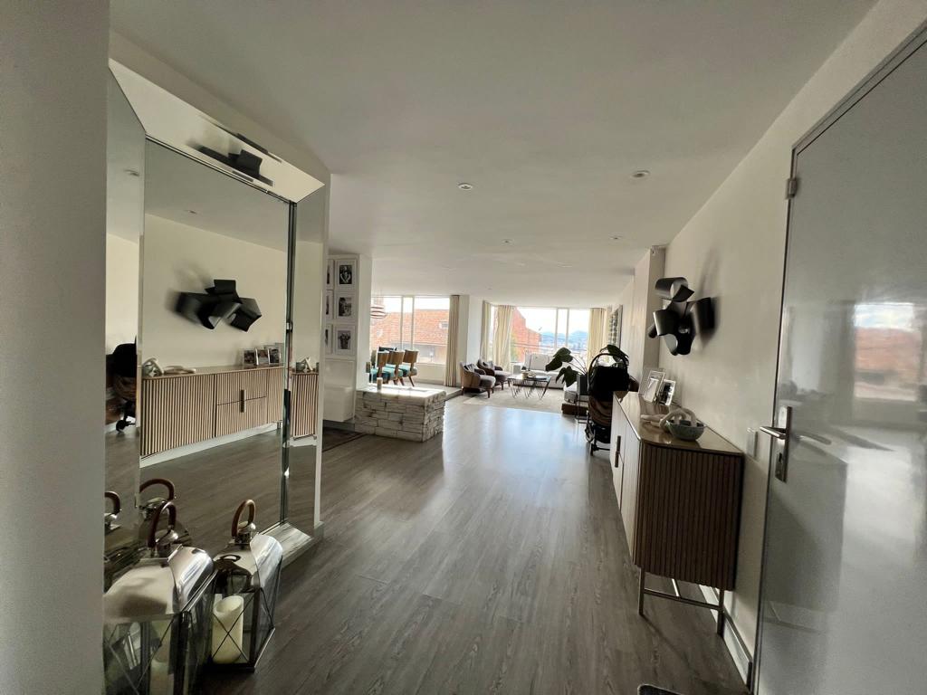 Apartamento en venta en Chicó Alto, Bogotá · foto 8 de 24