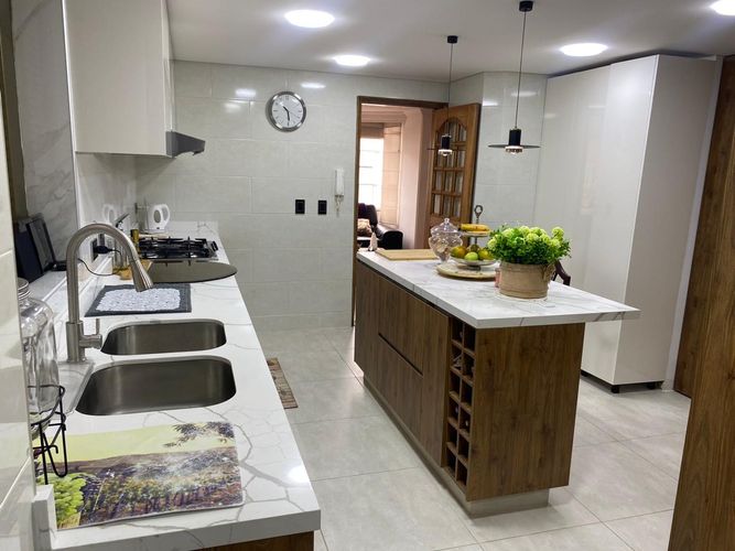 Apartamento de 3 alcobas en venta en Santa Barbara, Bogotá, 196 m² · foto 4 de 18