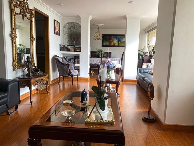 Apartamento de 3 alcobas en venta en Santa Barbara, Bogotá, 196 m² · foto 16 de 18