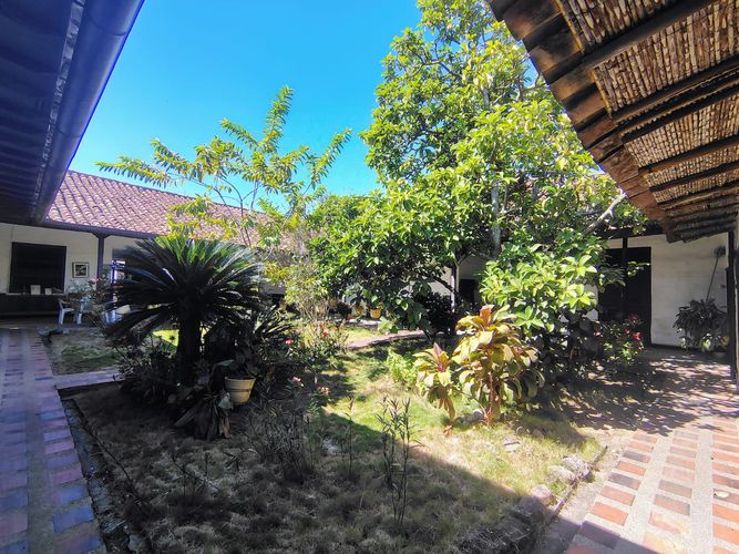 Casa de 6 alcobas en venta en Casco Urbano, Girón, 496 m² · foto 11 de 23
