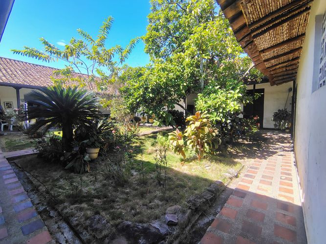 Casa de 6 alcobas en venta en Casco Urbano, Girón, 496 m² · foto 21 de 23