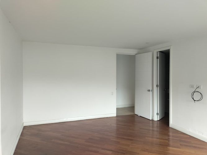 Apartamento de 2 alcobas en arriendo en Los Naranjos, Medellín, 190 m² · foto 14 de 19
