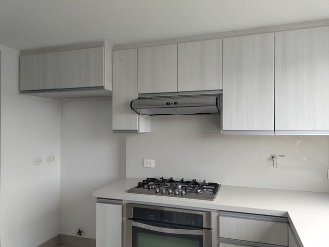 Apartamento de 2 alcobas en arriendo en Los Naranjos, Medellín, 190 m² · foto 8 de 19
