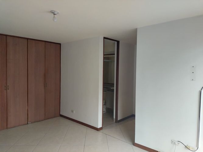 Apartamento de 3 alcobas en arriendo en El Poblado, Medellín, 103 m² · foto 10 de 18