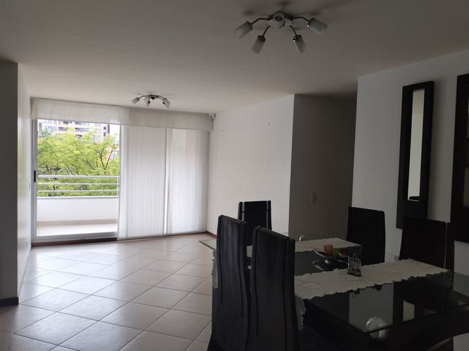 Apartamento de 3 alcobas en arriendo en El Poblado, Medellín, 103 m² · foto 2 de 18