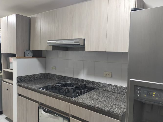 Apartamento de 3 alcobas en arriendo en El Poblado, Medellín, 103 m² · foto 7 de 18