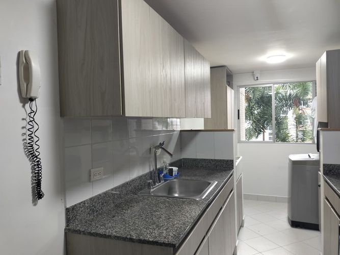 Apartamento de 3 alcobas en arriendo en El Poblado, Medellín, 103 m² · foto 5 de 18
