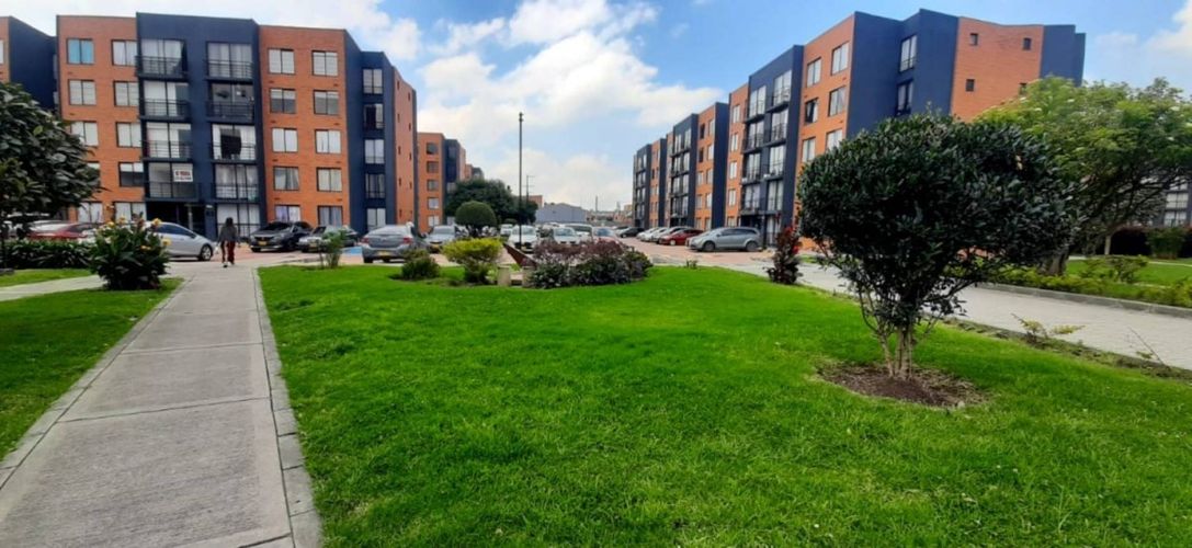 Apartamento de 3 alcobas en venta en Ub. Serrezuelita, Funza, 60 m² · foto 2 de 13