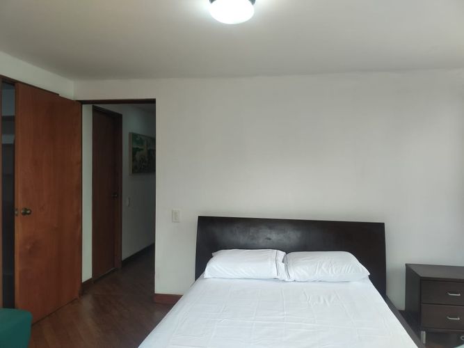 Apartamento de 2 alcobas en arriendo en El Poblado, Medellín, 70 m² · foto 8 de 14