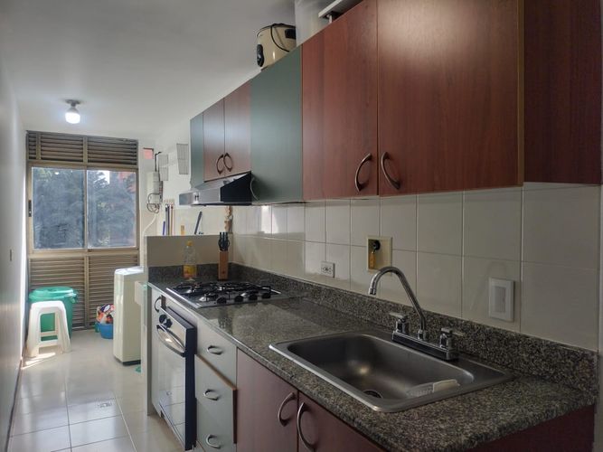 Apartamento de 2 alcobas en arriendo en El Poblado, Medellín, 70 m² · foto 4 de 14