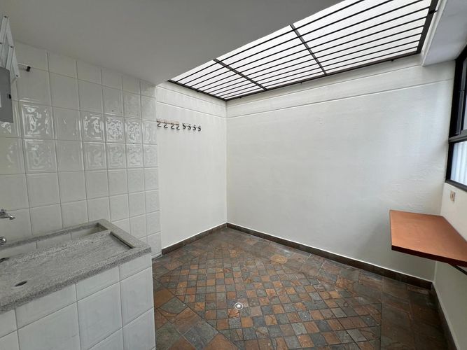 Apartamento de 3 alcobas en arriendo en Bolivariana, Medellín, 160 m² · foto 2 de 20