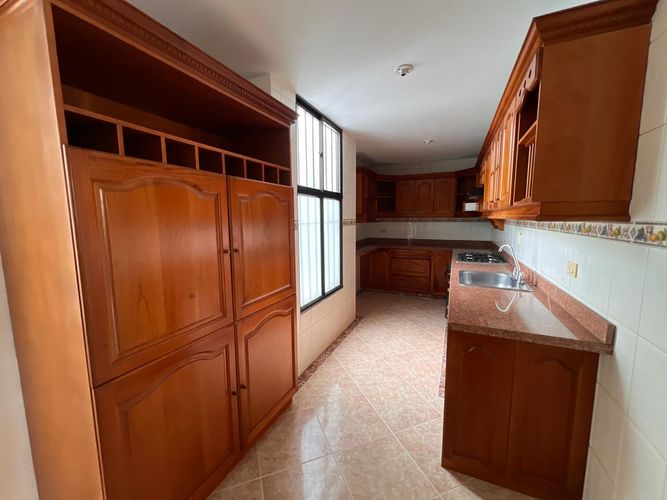 Apartamento de 3 alcobas en arriendo en Bolivariana, Medellín, 160 m² · foto 9 de 20