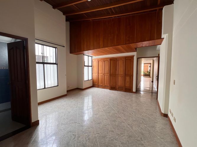 Apartamento de 3 alcobas en arriendo en Bolivariana, Medellín, 160 m² · foto 10 de 20