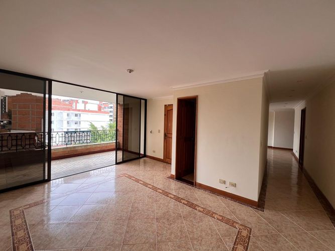 Apartamento de 3 alcobas en arriendo en Bolivariana, Medellín, 160 m² · foto 12 de 20