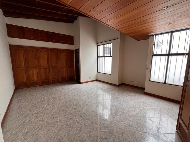 Apartamento de 3 alcobas en arriendo en Bolivariana, Medellín, 160 m² · foto 13 de 20