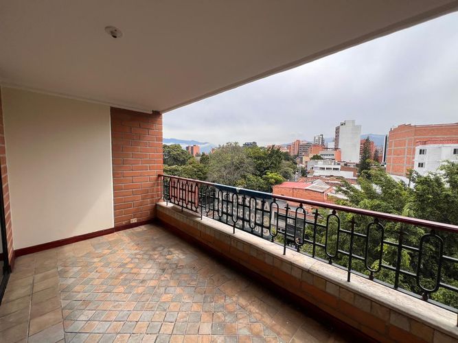 Apartamento de 3 alcobas en arriendo en Bolivariana, Medellín, 160 m² · foto 17 de 20