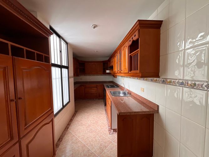 Apartamento de 3 alcobas en arriendo en Bolivariana, Medellín, 160 m² · foto 19 de 20