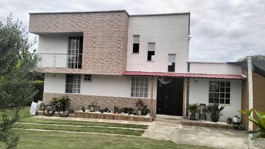 Casa de 3 alcobas en venta en Puerto Espejo, Armenia, 1242 m² · foto 5 de 22